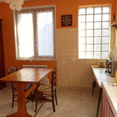 Apartment 6 Pers *